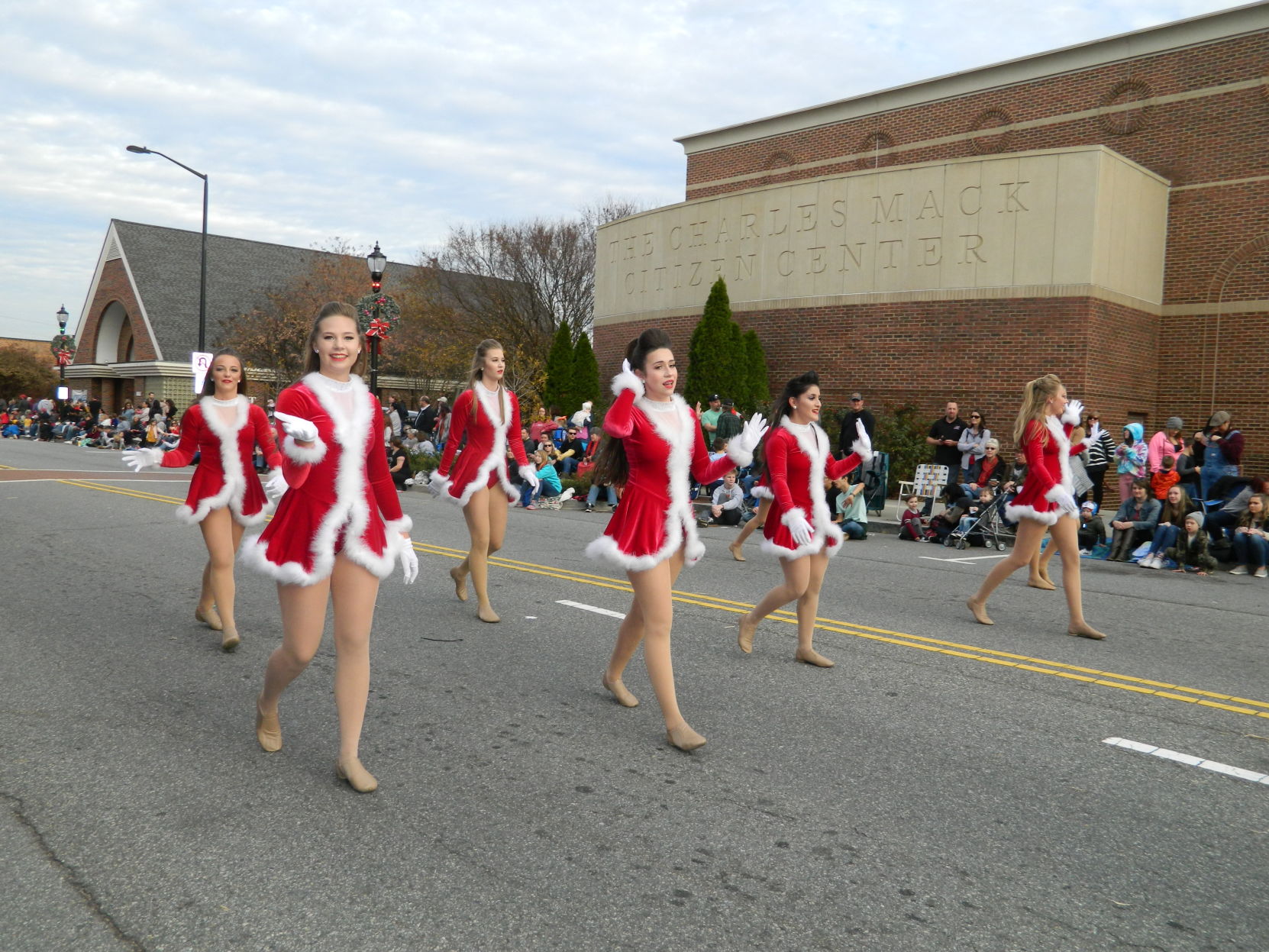 Mooresville Christmas Parade (274).JPG